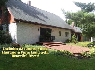 9909 N Vandecar Rd, Farwell, MI 48622