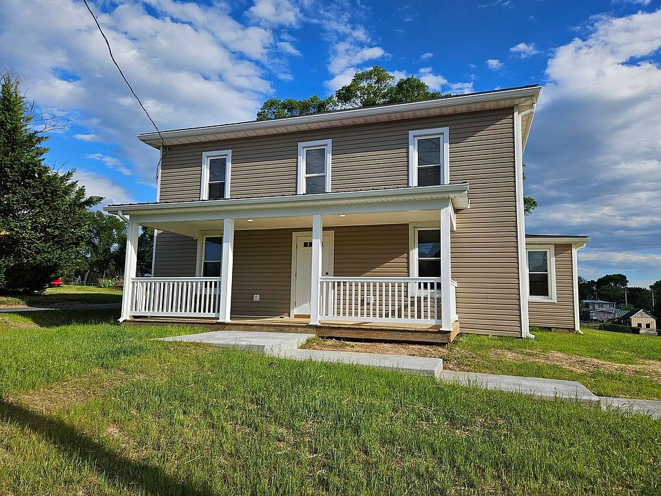 1st image of 806 Junior Ave