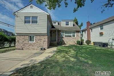 1st image of 559 Arlington Pl #559