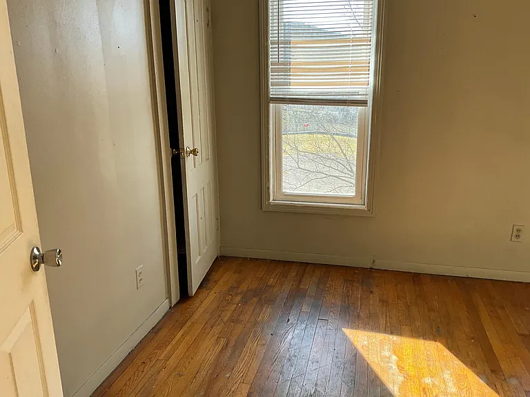 3 Burr Ave #2 — Photo 9