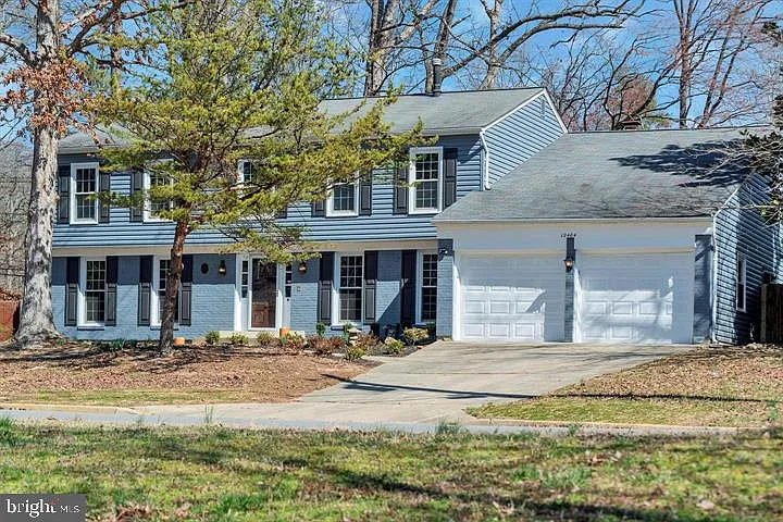 12404 Surrey Circle Dr — Photo 2