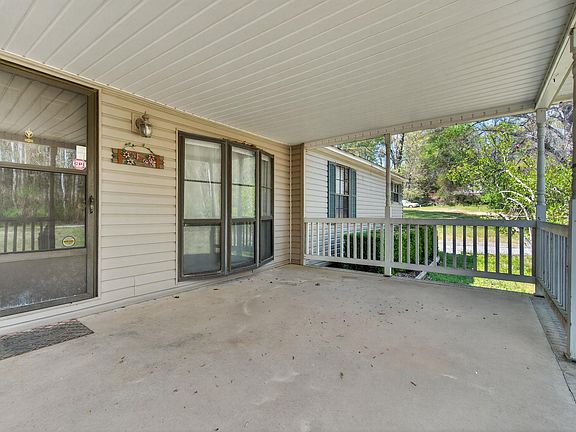 3rd image of 110 Bailey Rd