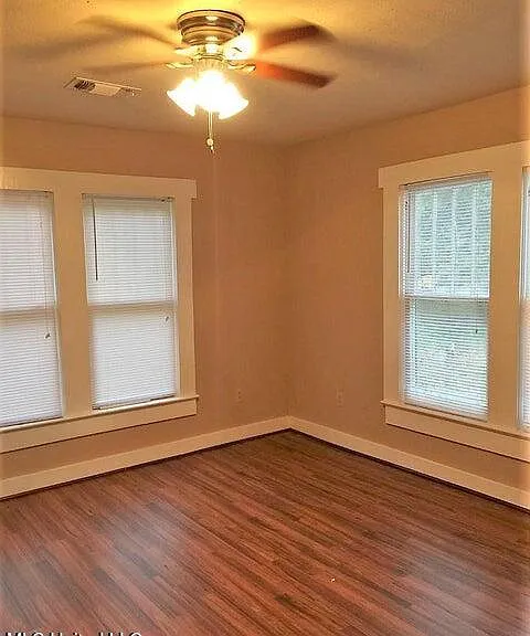 108 N Burke Ave — Photo 6