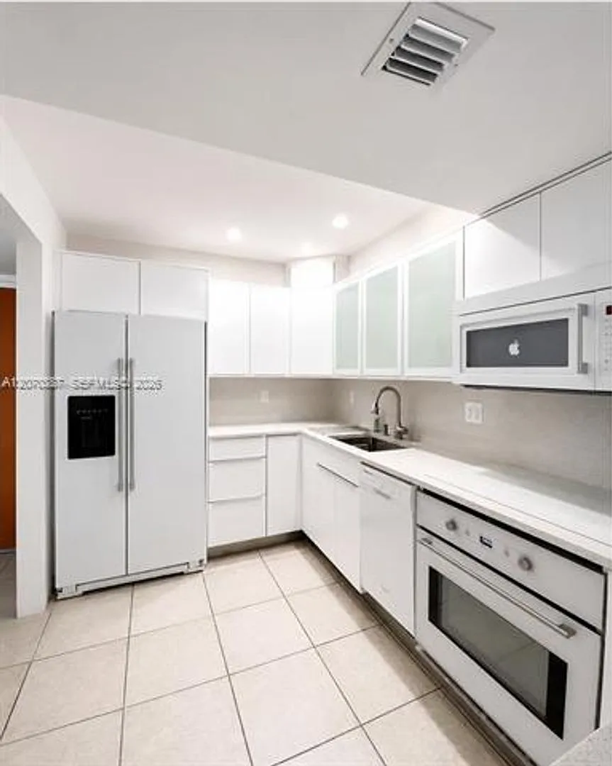 1250 Lincoln Rd cu-401, Miami Beach, FL 33139 — Photo 4