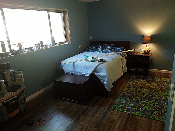 Downstairs Bedroom (Front)