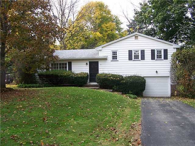 1st image of 31 Hotchkiss Cir