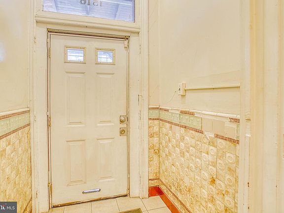 5th image of 1516 W Westmoreland St