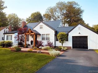 221 Redfield Ave, Fayetteville, NY 13066