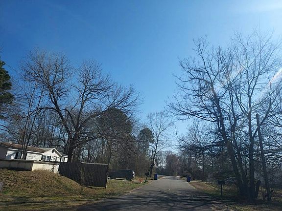 4th image of 5 Pine St