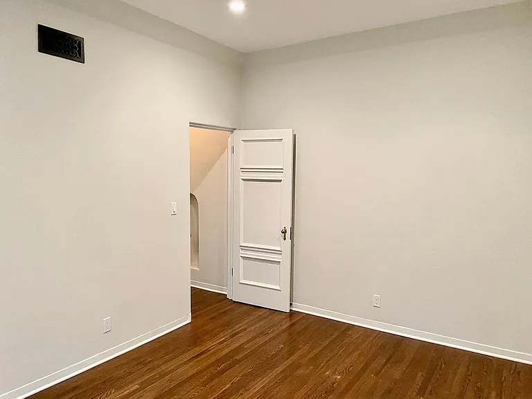 1330 N Harper Ave #108 — Photo 6