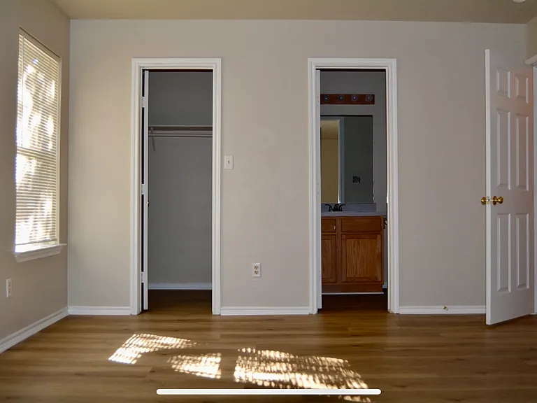 Bedroom 1 with en-suite Bathroom