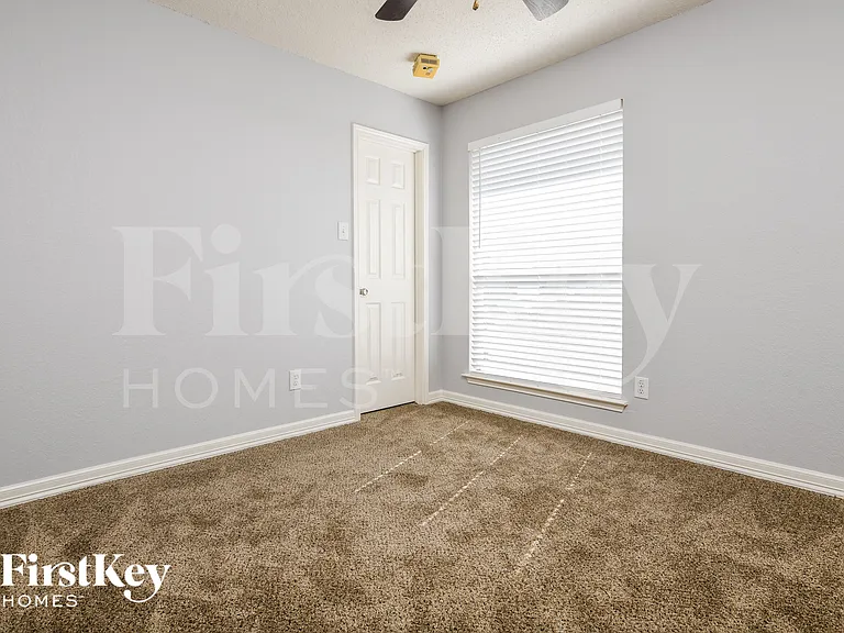 4909 Lodgepole Ln — Photo 11