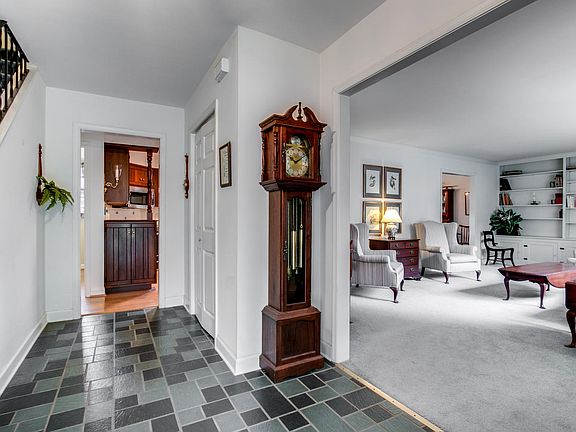 Main foyer entrance with closet