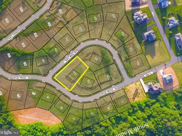 7060 Duck Hook Ln, Fayetteville, PA 17222