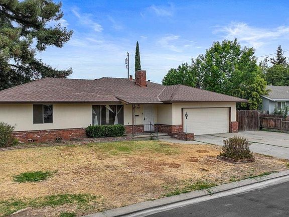 3rd image of 2214 Yosemite Ave