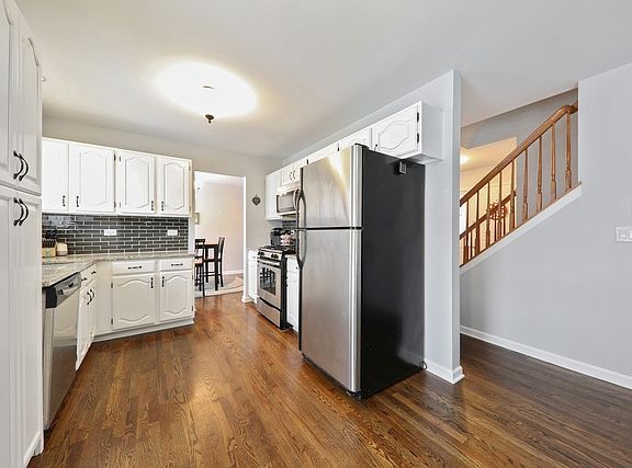 5th image of 467 Briarcliff Ln