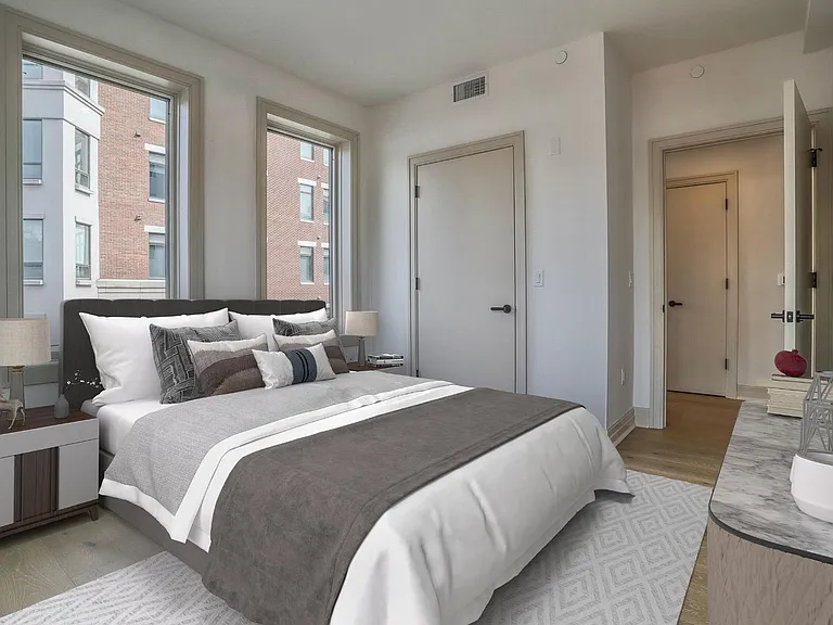 921 Madison St #204 — Photo 8
