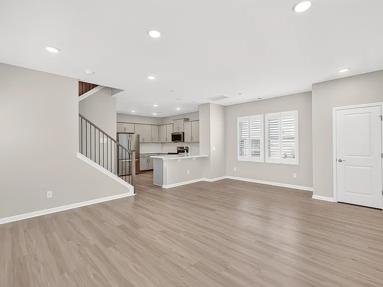 182 Oasis Dr — Photo 6