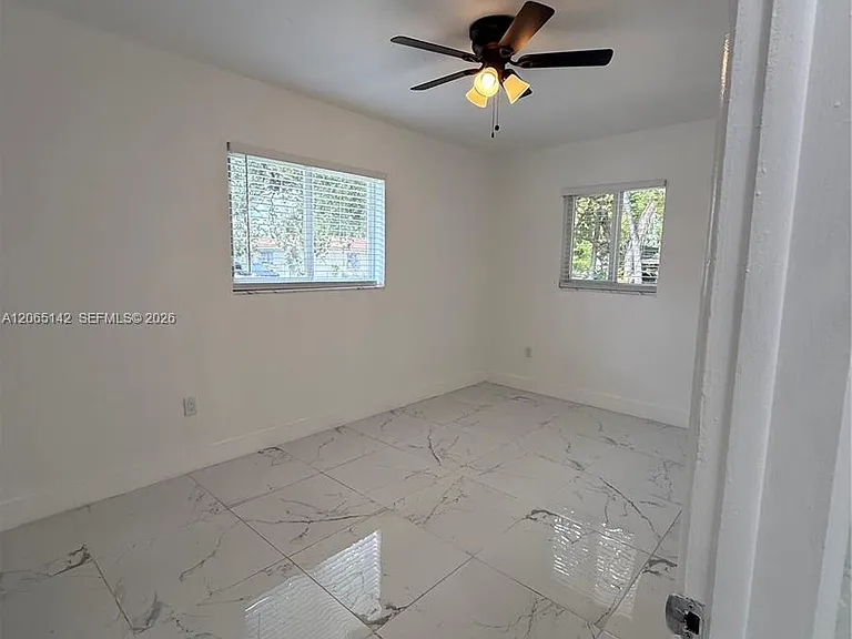 3177 SW 27th Ter #3177 — Photo 10