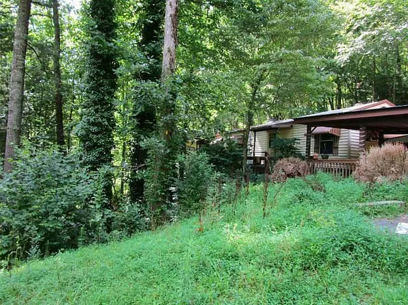 210 Fox Hollow Cir, Otto, NC 28763