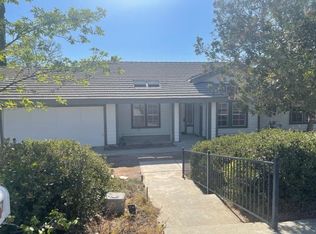 447 Waxflower Ln, Fallbrook, CA 92028