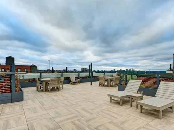 425 Riverside Drive image 11 of 15