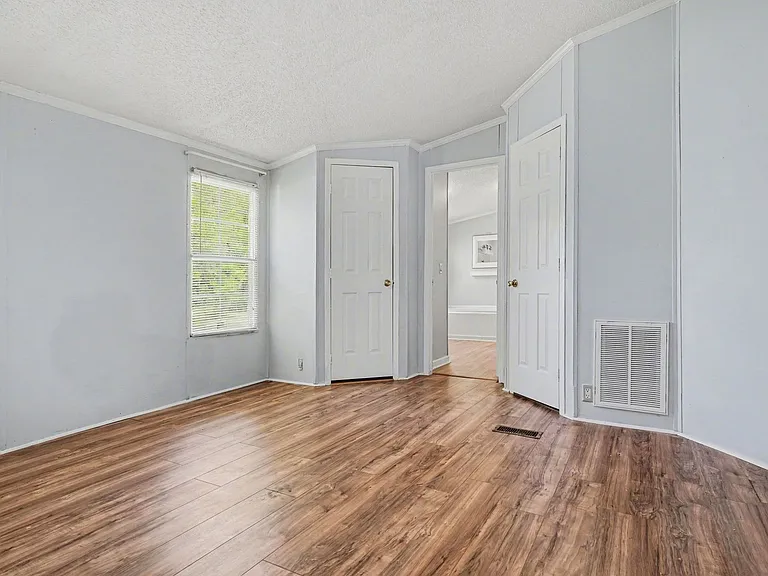 4705 Pearl Rd — Photo 15