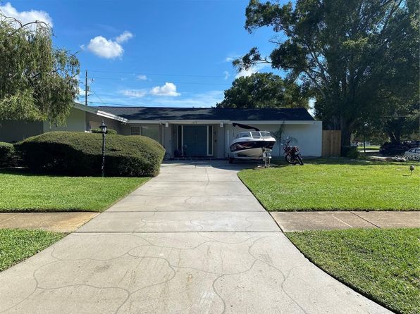 2219 Saint Charles Dr