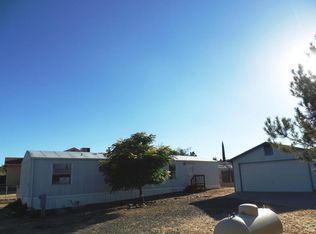 17271 E Lakeview Dr, Mayer, AZ 86333