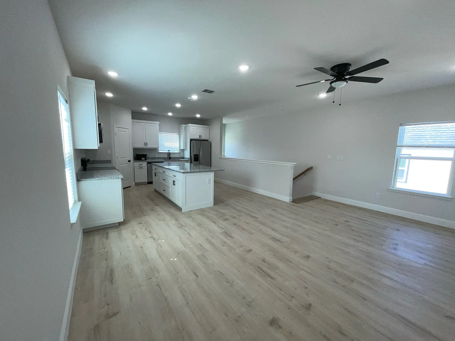 3 bed, 1600 sqft, $2,000 — Photo 4