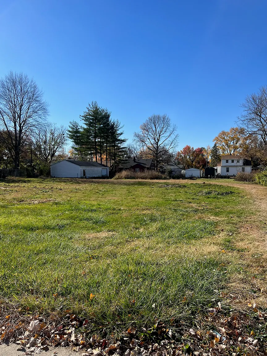 1330 N Emerson Ave photo 1