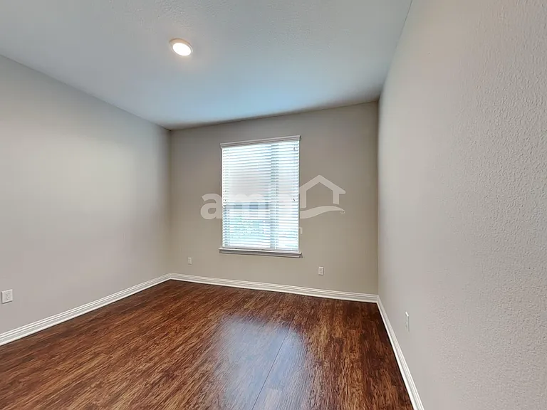 8112 Turnberry Ln — Photo 20