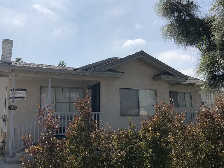 1420 S Redondo Blvd — Photo 8