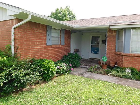 2nd image of 4110 N Chapman Ave
