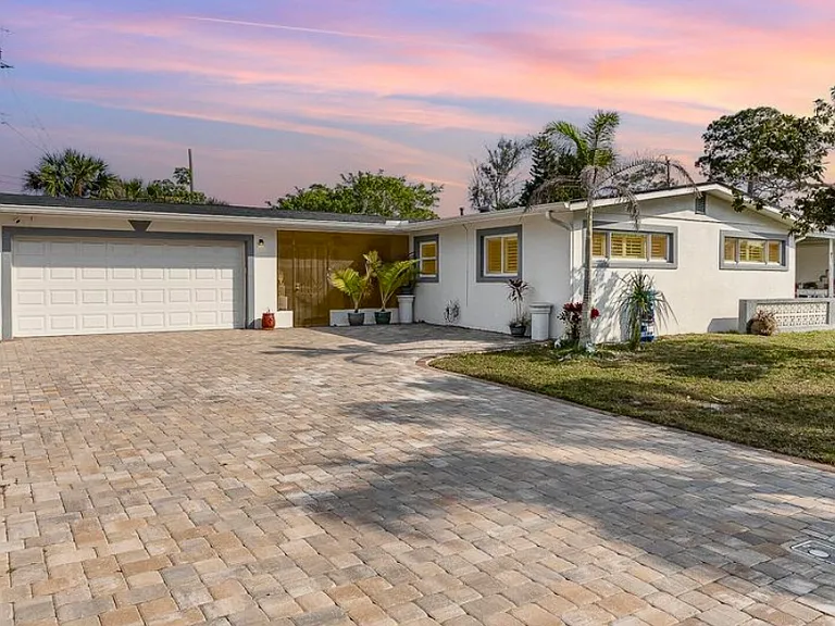 230 Andros Dr — Photo 1