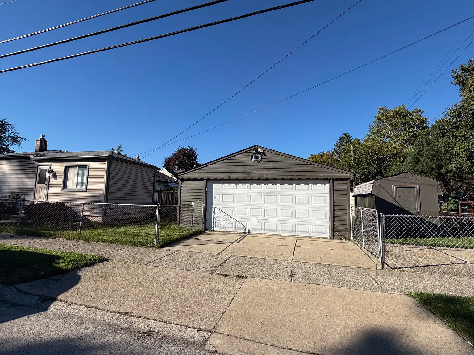 3 bed, 1172 sqft, $1,600 — Photo 2