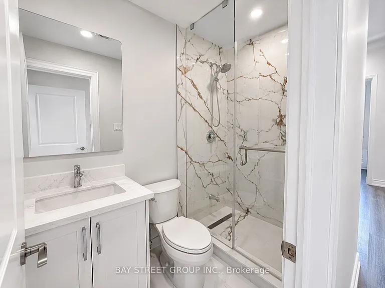 442 Spadina Ave #B — Photo 5