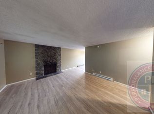 5645 & 5647 SE Belmont St #5645, Portland, OR 97215