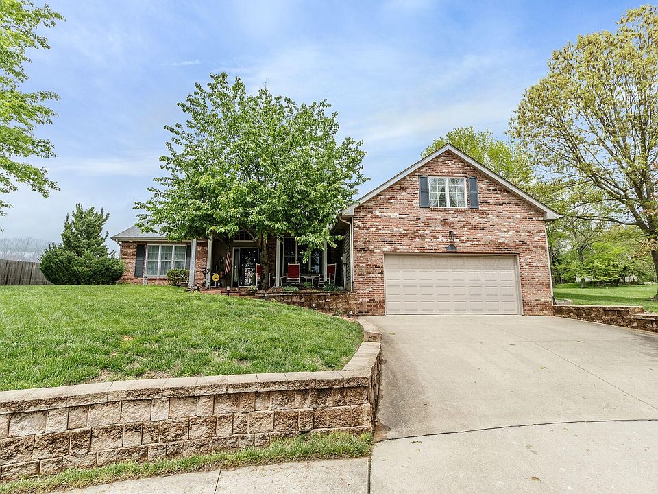 1st image of 4005 Chatsworth Dr