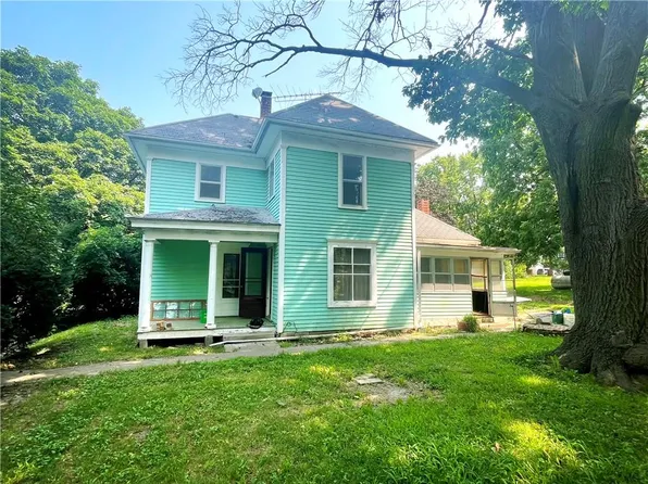 314-315 Ann St, Bolckow, MO 64427