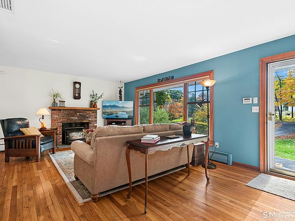3rd image of 35 Aspen Ledges Road