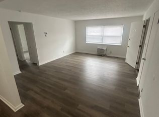 33100 Aurora Rd APT 8, Solon, OH 44139