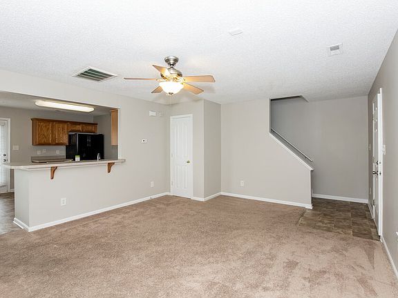3rd image of 14505 Arlandes Dr