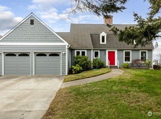 1365 Chatham Ln, Oak Harbor, WA 98277