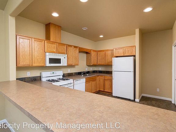 4th image of 21237 Darby Ct APT 1