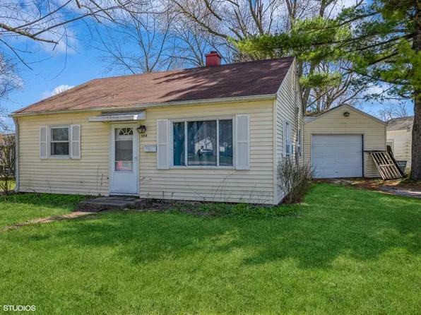 508 Parkside Ave, Valparaiso, IN 46383