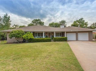 6428 NW Grand Blvd, Nichols Hills, OK 73116