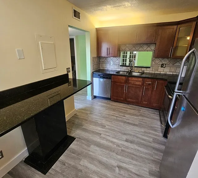 8041 Southgate Blvd #H6 — Photo 41