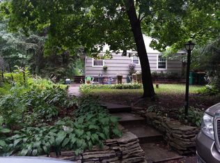 19125 Ramsey Rd, Deephaven, MN 55391