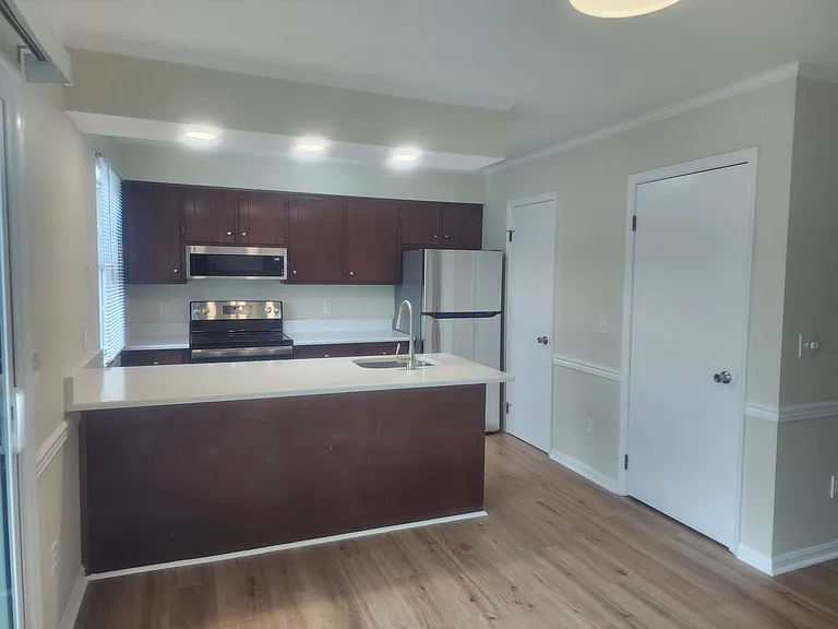 909 Tamarac Dr — Photo 7